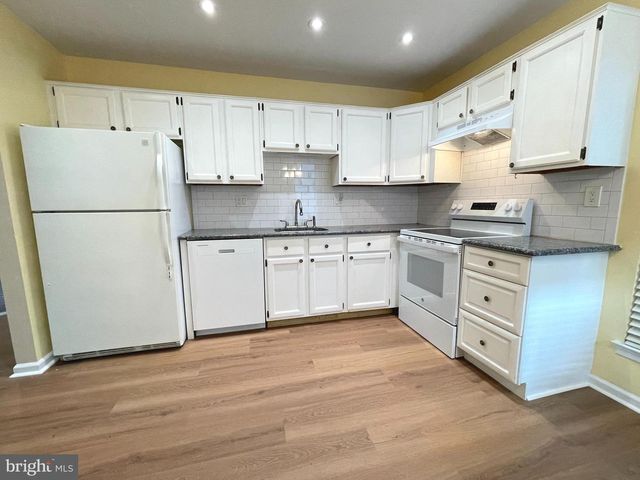 269 WOOD STREAM COURT, Langhorne, PA 19047