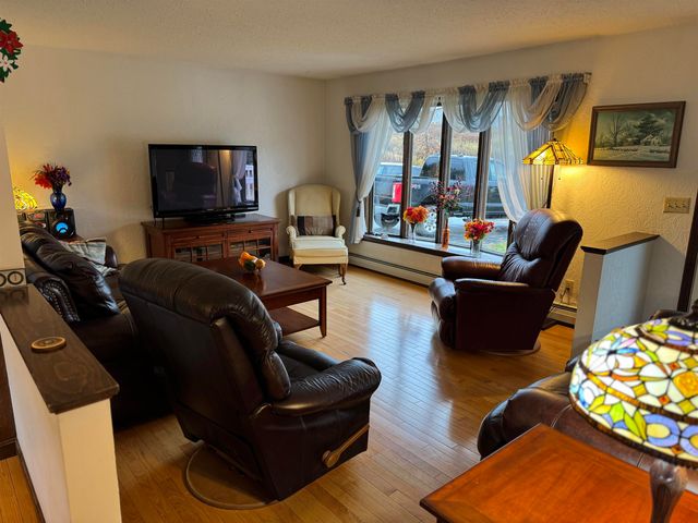 6160 US Route 2 Highway, Marshfield, VT 05658