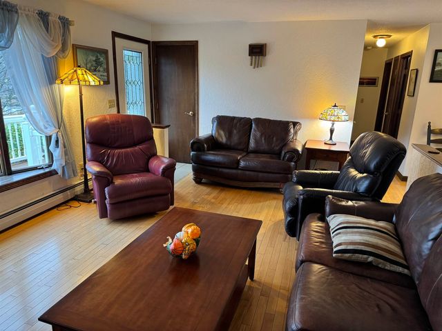 6160 US Route 2 Highway, Marshfield, VT 05658