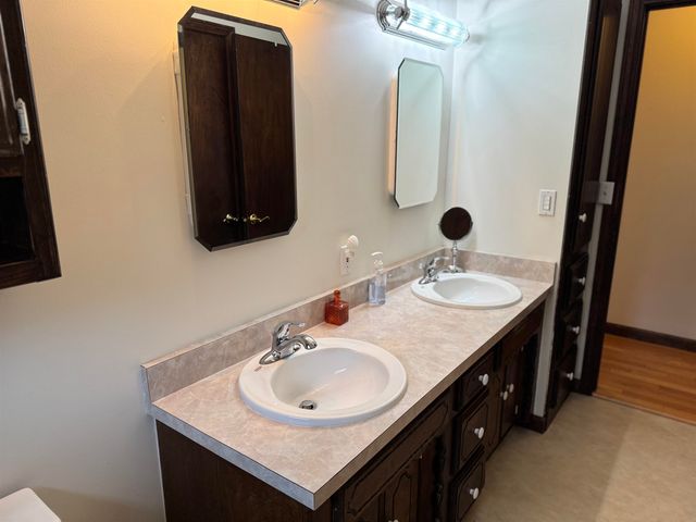 6160 US Route 2 Highway, Marshfield, VT 05658