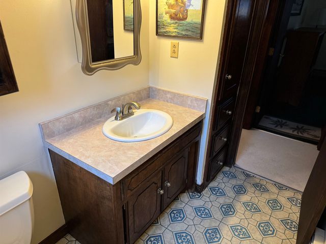 6160 US Route 2 Highway, Marshfield, VT 05658