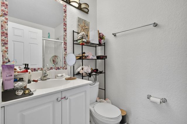 4147 Napoli Lake Drive, Riviera Beach, FL 33410