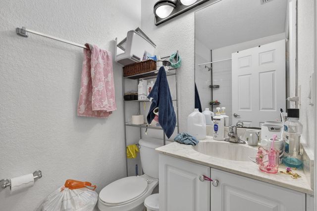 4147 Napoli Lake Drive, Riviera Beach, FL 33410