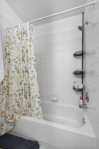 4147 Napoli Lake Drive, Riviera Beach, FL 33410