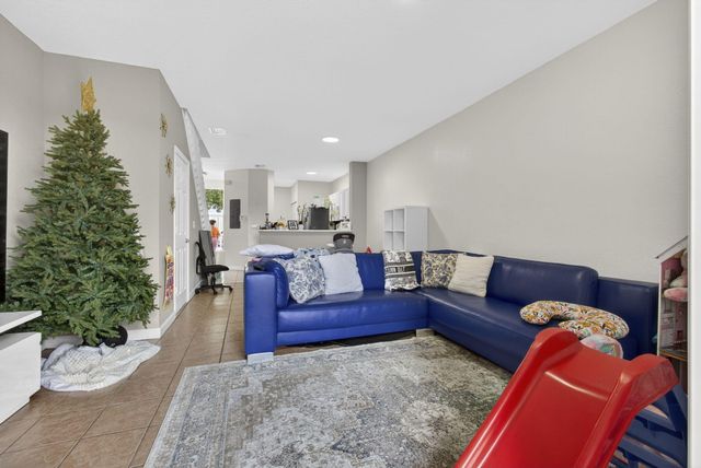 4147 Napoli Lake Drive, Riviera Beach, FL 33410