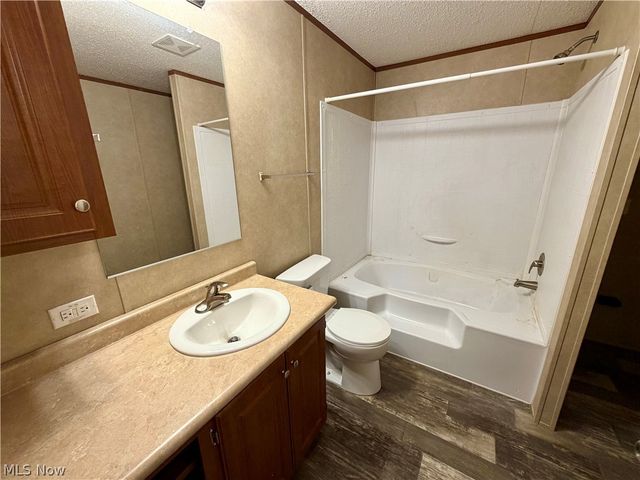 2606 Lincoln Way W 61, Massillon, OH 44647