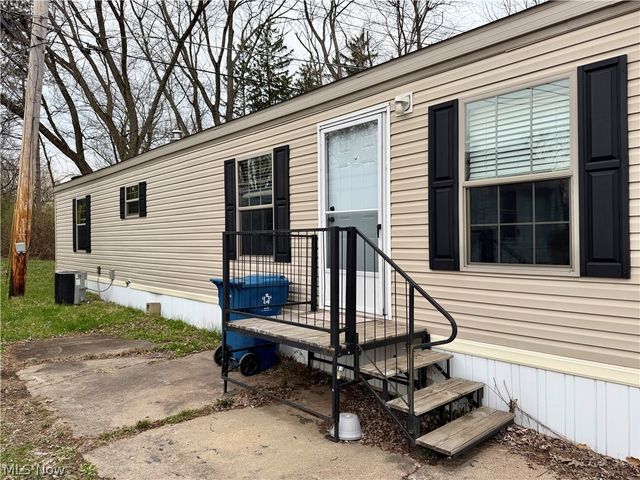 2606 Lincoln Way W 61, Massillon, OH 44647