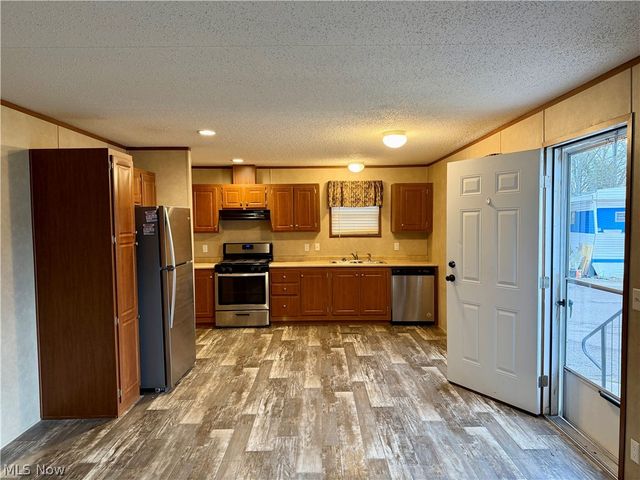 2606 Lincoln Way W 61, Massillon, OH 44647