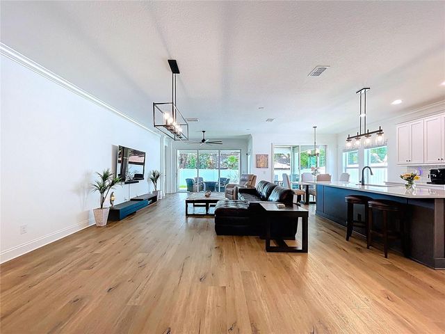 929 CLEARVIEW AVENUE, Lakeland, FL 33801