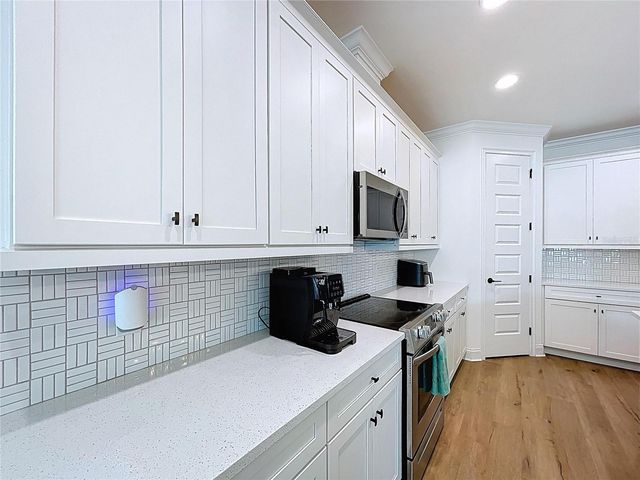 929 CLEARVIEW AVENUE, Lakeland, FL 33801