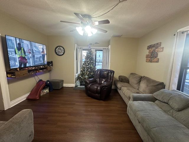 136 Gould STREET, Beaver Dam, WI 53916