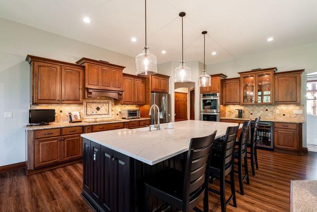 N37W23604 Broken Hill CIRCLE S, Pewaukee, WI 53072