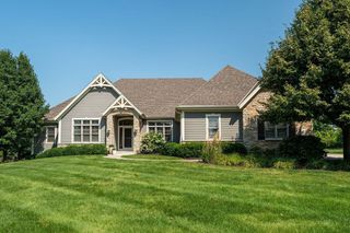 N37W23604 Broken Hill CIRCLE S, Pewaukee, WI 53072