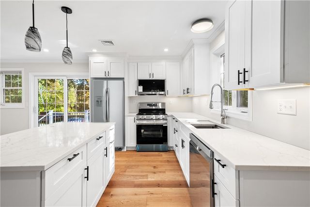 1551 Diamond Hill Road, Cumberland, RI 02864