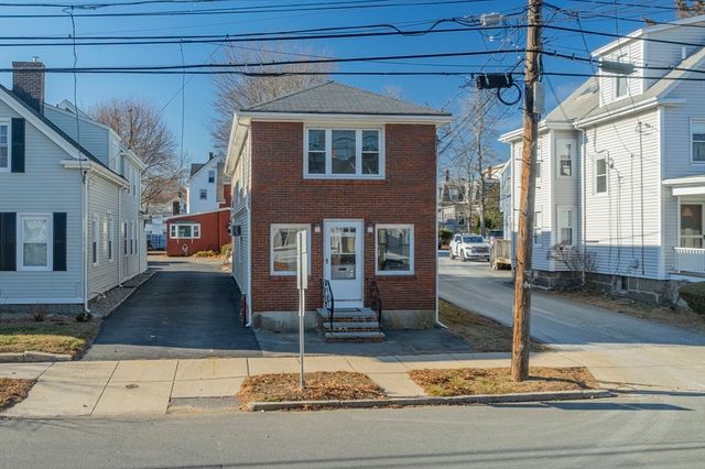 146 Burrill St, Swampscott, MA 01907