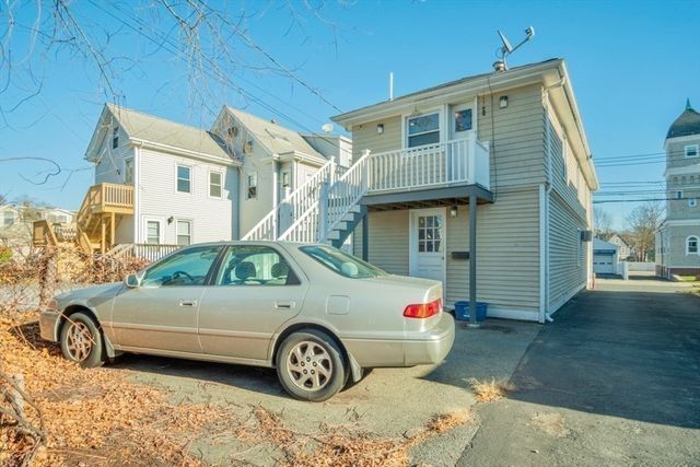 146 Burrill St, Swampscott, MA 01907