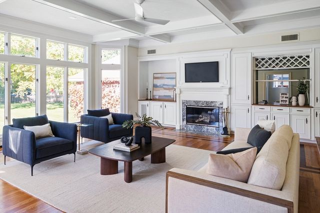 27 Everett Ave, Winchester, MA 01890