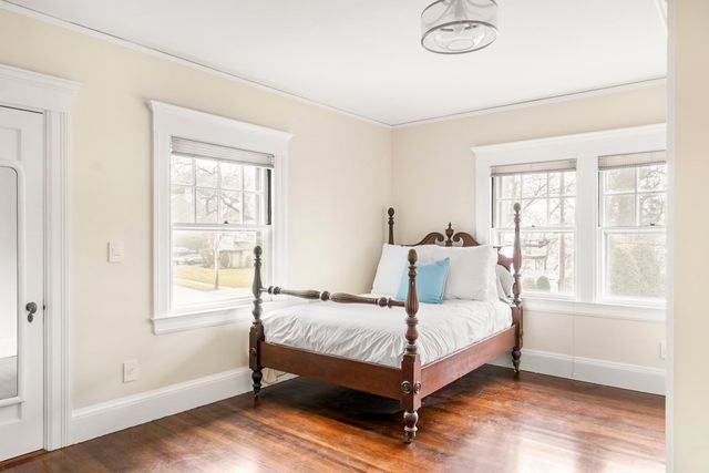 27 Everett Ave, Winchester, MA 01890