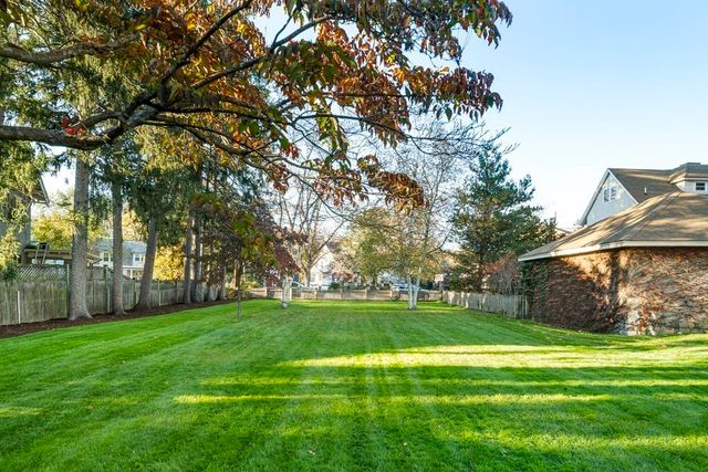 27 Everett Ave, Winchester, MA 01890