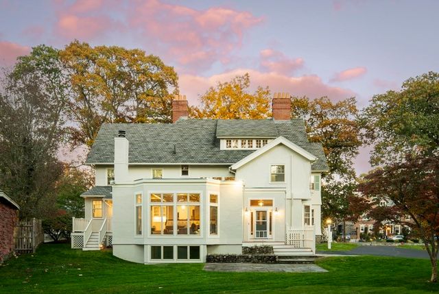 27 Everett Ave, Winchester, MA 01890