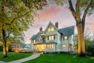 27 Everett Ave, Winchester, MA 01890