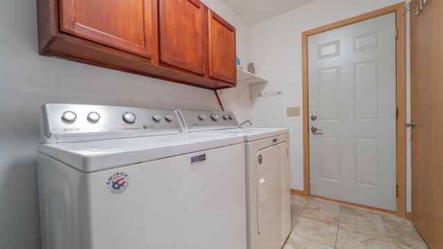 404 Pine Ridge Circle, Lowell, IN 46356