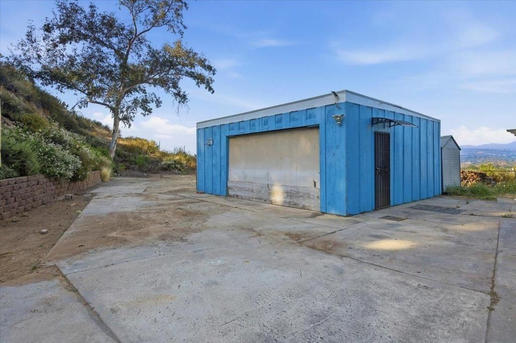 Image 27 of property listing at 11552 North Ln., Lakeside, CA 92040