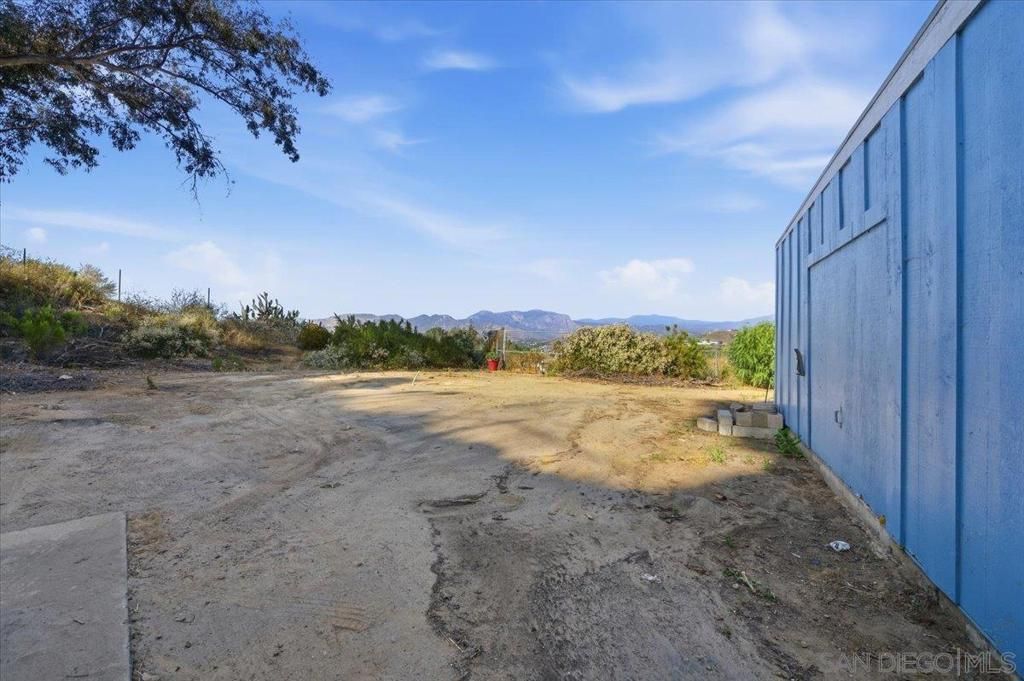 Image 28 of property listing at 11552 North Ln., Lakeside, CA 92040