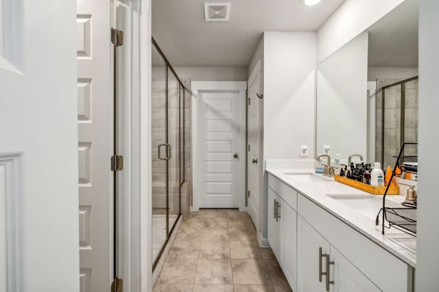 1001 Ewell Farm Cir, Spring Hill, TN 37174