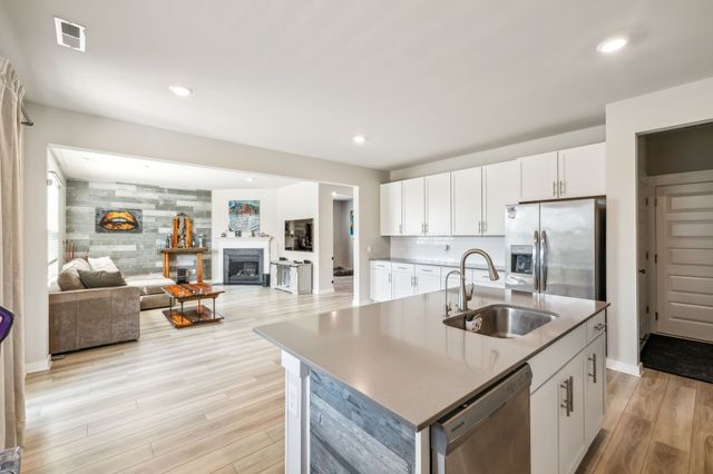 1001 Ewell Farm Cir, Spring Hill, TN 37174