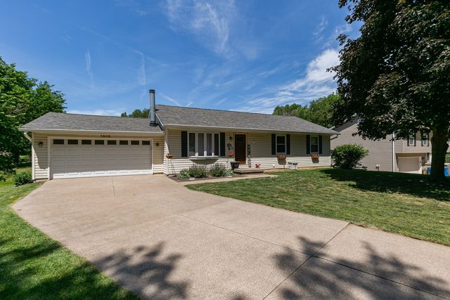 1608 W 4th Street, Coal Valley, IL 61240