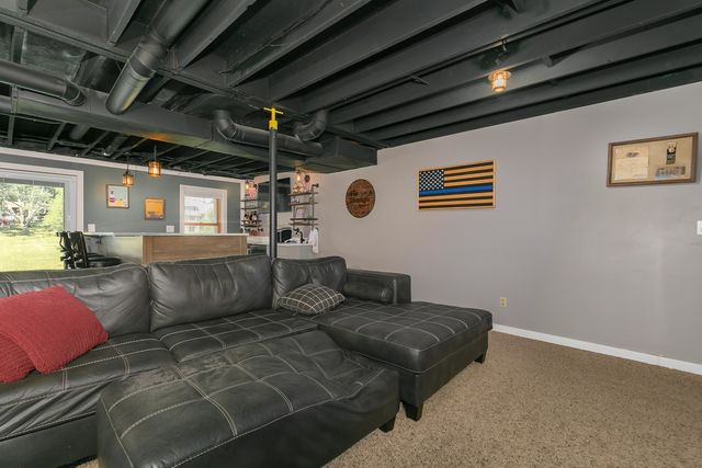 1608 W 4th Street, Coal Valley, IL 61240