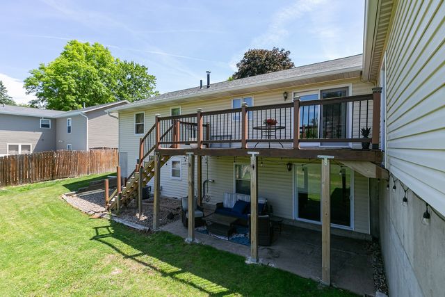 1608 W 4th Street, Coal Valley, IL 61240
