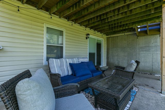 1608 W 4th Street, Coal Valley, IL 61240