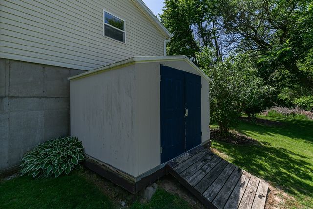 1608 W 4th Street, Coal Valley, IL 61240