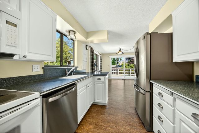 2321 Black Oak Way, Ashland, OR 97520