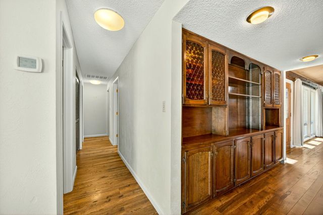 2321 Black Oak Way, Ashland, OR 97520
