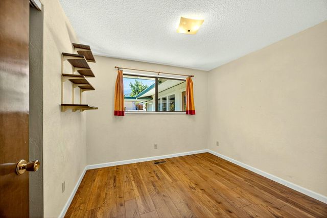 2321 Black Oak Way, Ashland, OR 97520