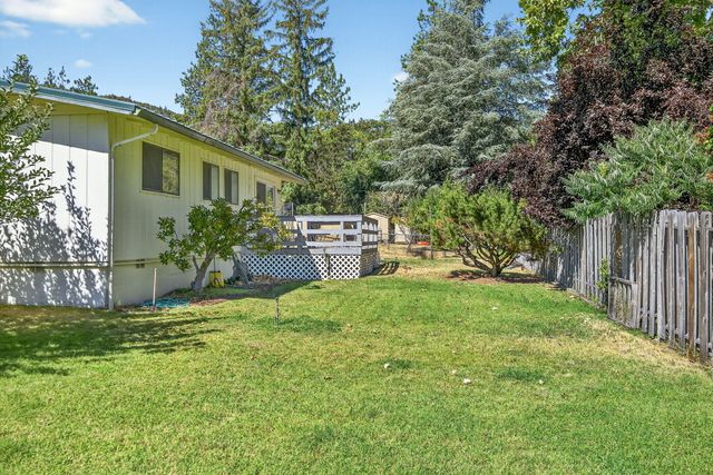 2321 Black Oak Way, Ashland, OR 97520