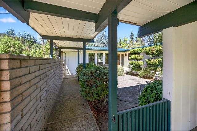 2321 Black Oak Way, Ashland, OR 97520