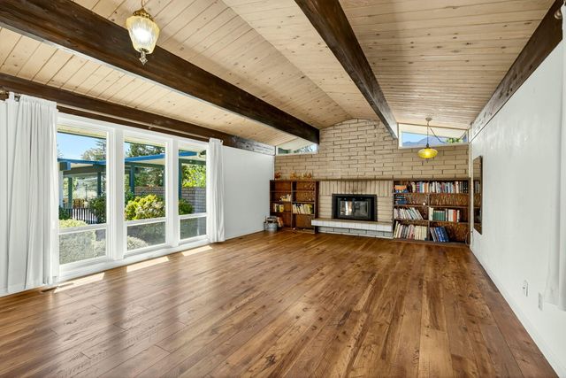 2321 Black Oak Way, Ashland, OR 97520
