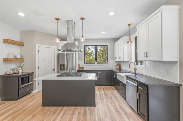 15939 Shadyview Lane N, Dayton, MN 55327