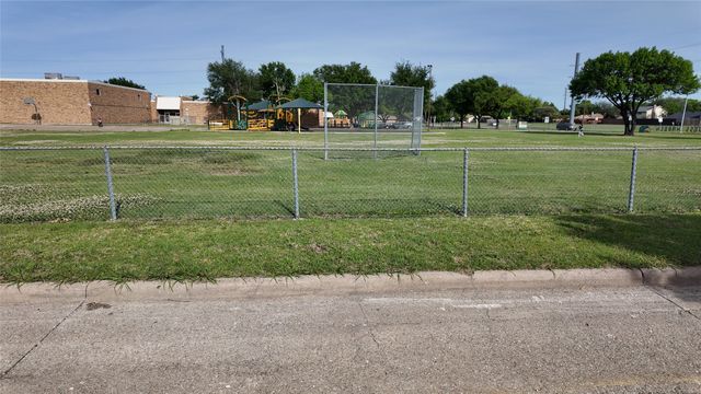 613 Palomar Lane, Richardson, TX 75081