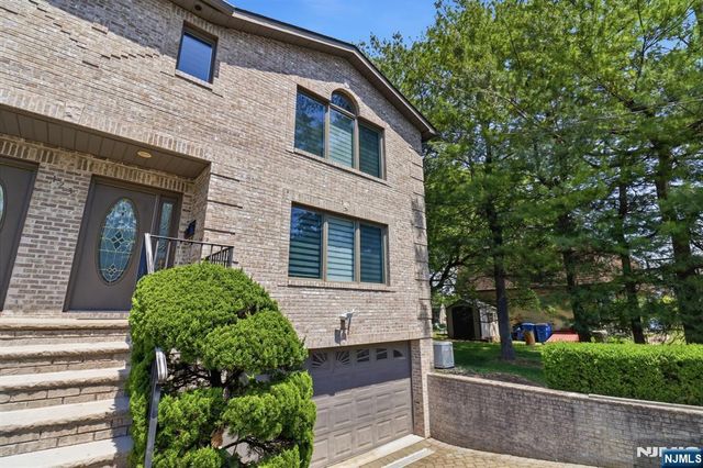 123 Hickory B, Tenafly, NJ 07670
