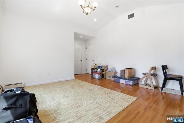 123 Hickory B, Tenafly, NJ 07670
