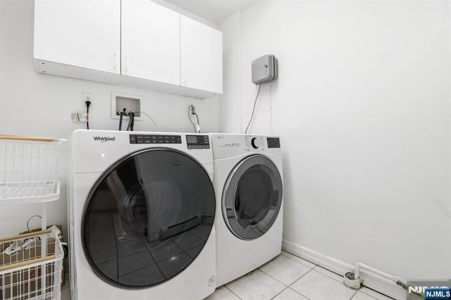 123 Hickory B, Tenafly, NJ 07670