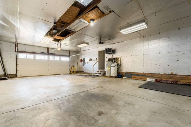 580 Coshocton Avenue, Thornville, OH 43076