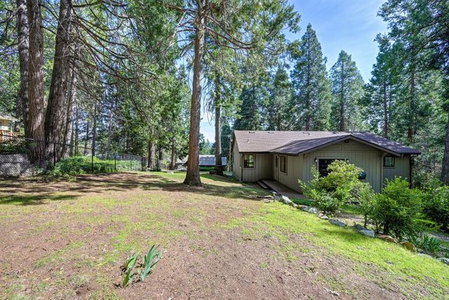 4120 Sugar Pine Dr, Pollock Pines, CA 95726