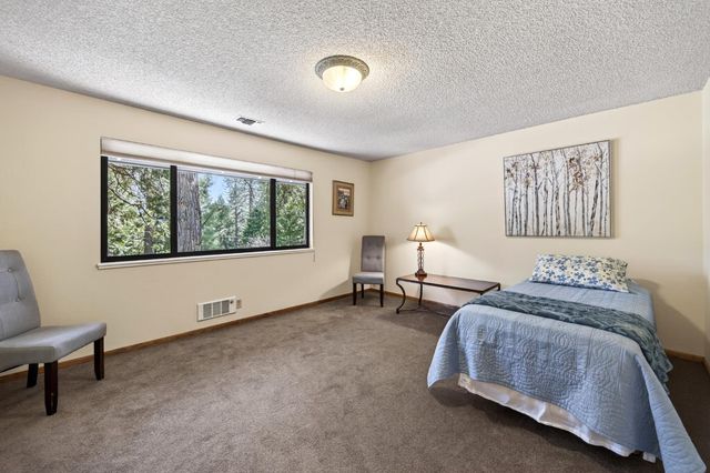 4120 Sugar Pine Dr, Pollock Pines, CA 95726