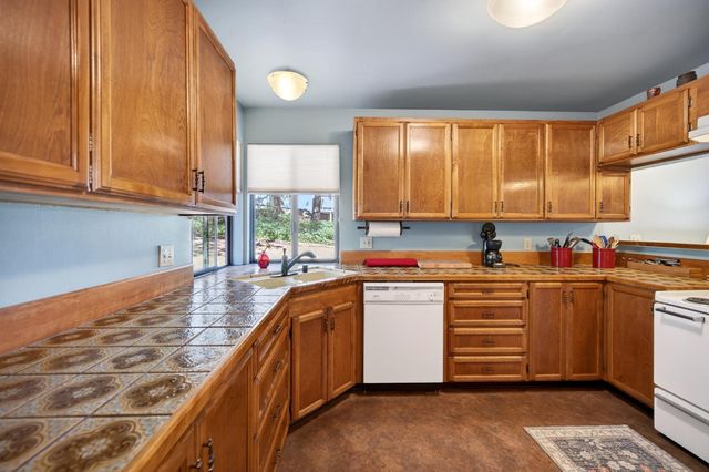 4120 Sugar Pine Dr, Pollock Pines, CA 95726